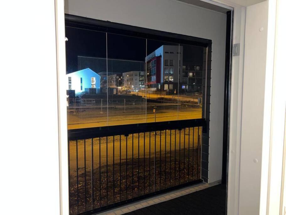 Ihana Huoneisto Juna Aseman Vieressae. Vantaa Exterior foto